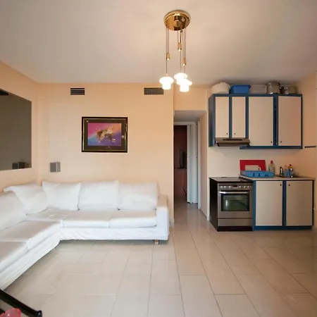 Holiday home Afroditi
